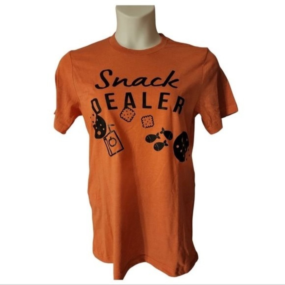 Snack Dealer graphic black and orange tshirt size medium
